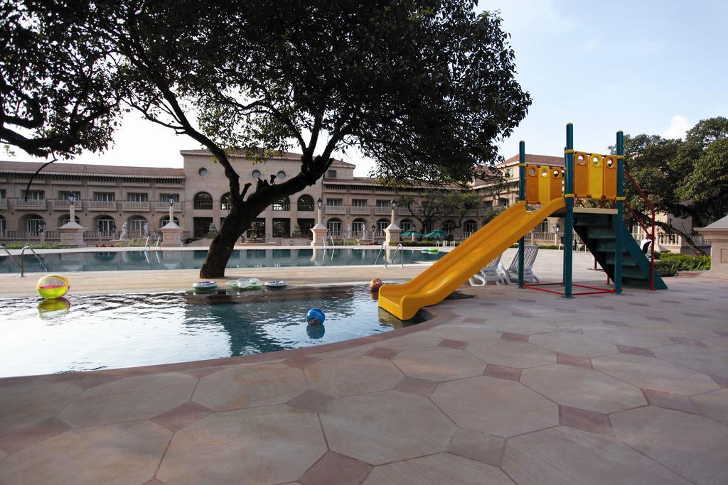Evershine Resort & Spa Mahābaleshwar Buitenkant foto