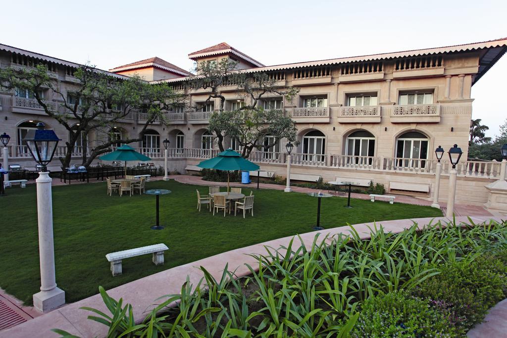 Evershine Resort & Spa Mahābaleshwar Buitenkant foto