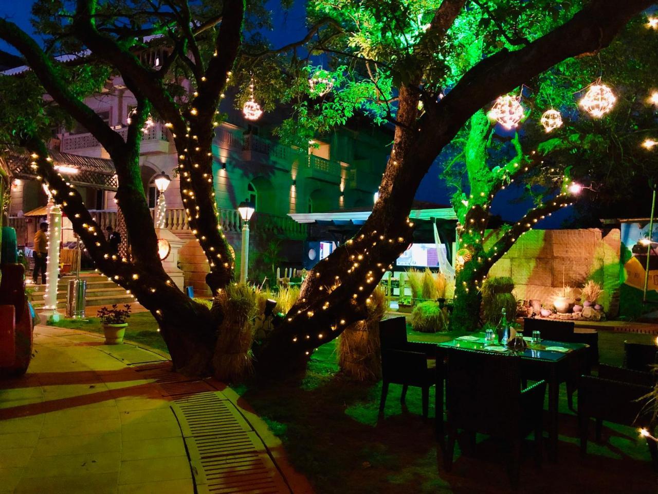 Evershine Resort & Spa Mahābaleshwar Buitenkant foto