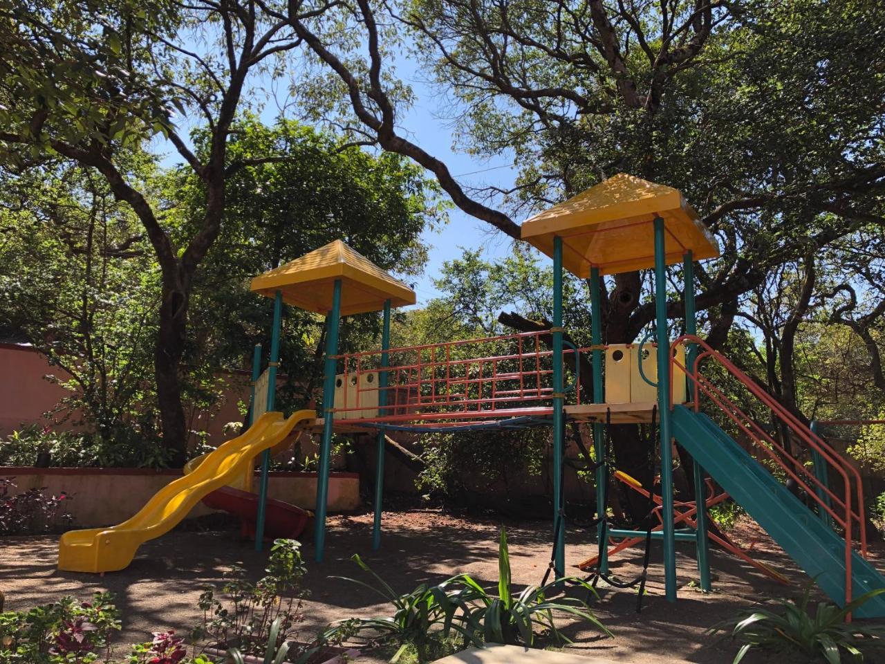 Evershine Resort & Spa Mahābaleshwar Buitenkant foto