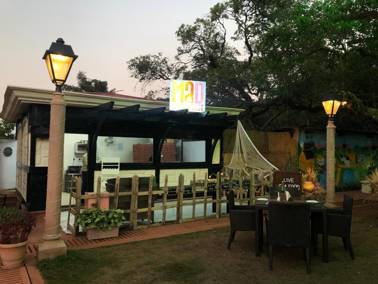 Evershine Resort & Spa Mahābaleshwar Buitenkant foto