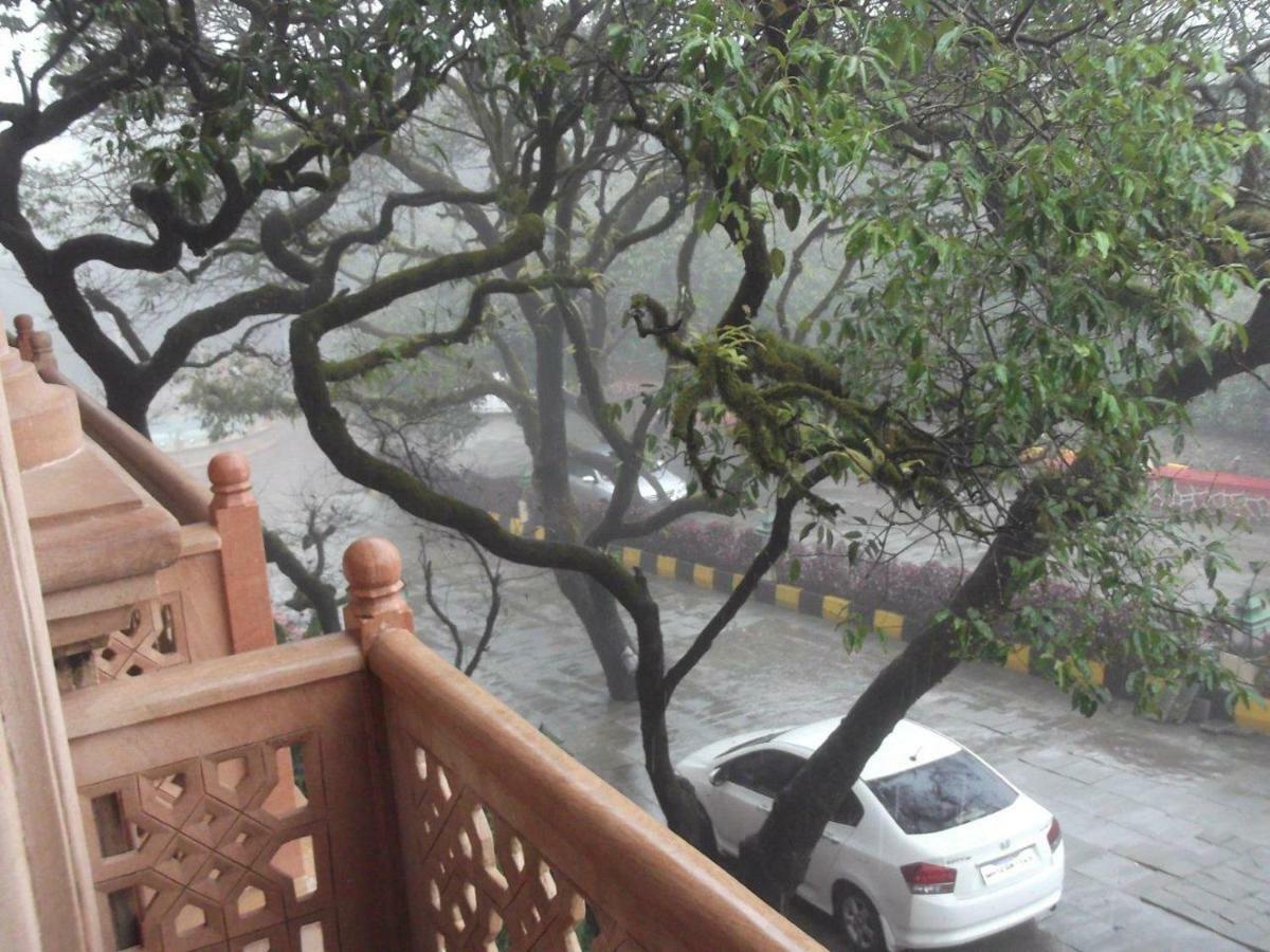 Evershine Resort & Spa Mahābaleshwar Buitenkant foto